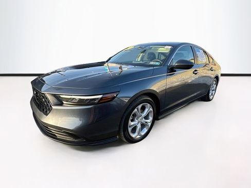 Certified 2023 Honda Accord LX image 3