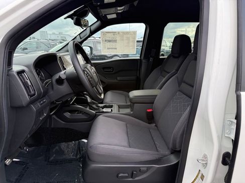 New 2026 Nissan Frontier SV AWD/4WD image 4