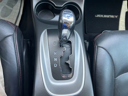 Used 2017 Dodge Journey GT FWD image 27