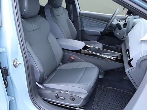 New 2026 Volkswagen ID.4 Pro S RWD image 18