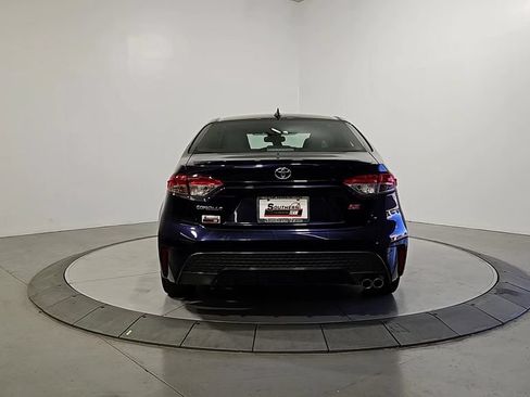 Used 2021 Toyota Corolla SE w/ SE Premium Package FWD image 4