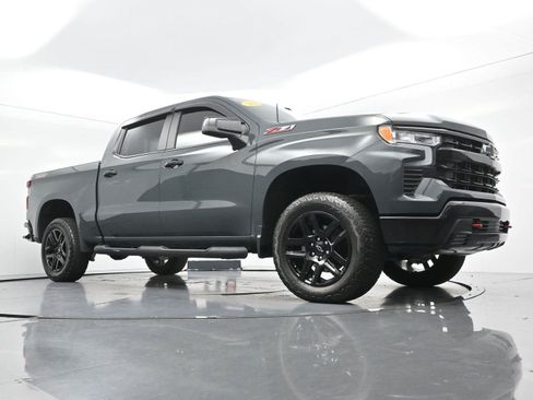 Used 2025 Chevrolet Silverado 1500 LT Trail Boss w/ Convenience Package II AWD/4WD image 44