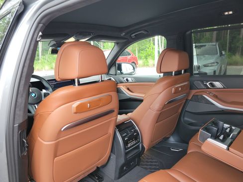 Used 2024 BMW X7 M60i w/ Executive Package AWD/4WD image 11