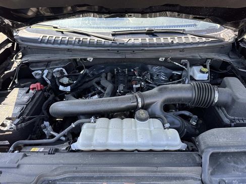 Used 2025 Ford Expedition Max Platinum AWD/4WD image 3