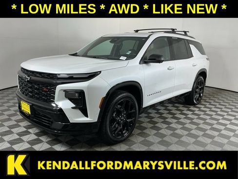 Used 2025 Chevrolet Traverse RS AWD/4WD image 1