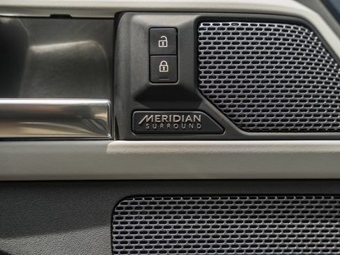 Used 2022 Land Rover Defender 110 SE AWD/4WD image 50