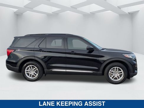 New 2025 Ford Explorer Active w/ Active Comfort Package image 3