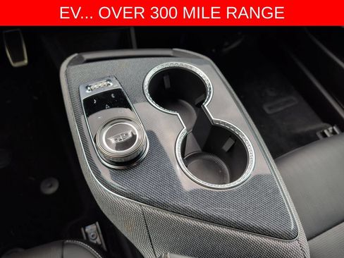 Used 2025 Cadillac Optiq Sport 2 w/ LPO, Floor Liner Package AWD/4WD image 25