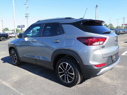 Used 2024 Chevrolet TrailBlazer LT w/ Convenience Package image 5