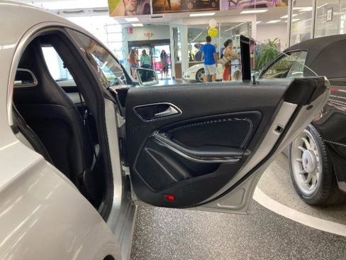 Used 2018 Mercedes-Benz CLA 250 image 37