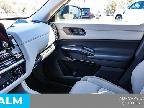 Used 2024 Nissan Pathfinder SV FWD image 50