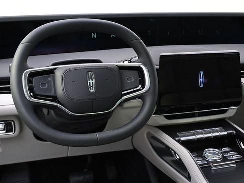 New 2026 Lincoln Nautilus Reserve image 12