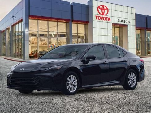 Used 2025 Toyota Camry LE FWD image 2
