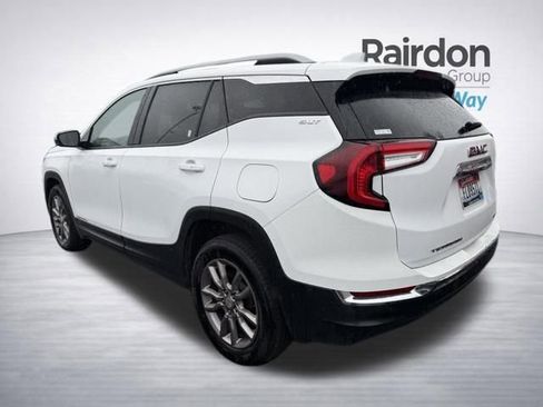 Used 2024 GMC Terrain SLT image 14