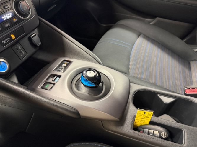 Used 2025 Nissan Leaf S FWD image 25