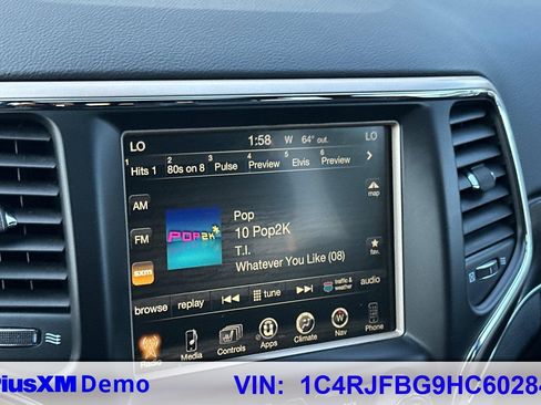 Used 2017 Jeep Grand Cherokee Limited w/ Trailer Tow Group IV image 28