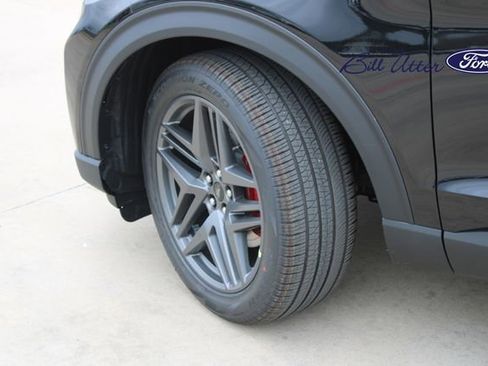 New 2026 Ford Explorer ST w/ Sun And Sound Package image 5