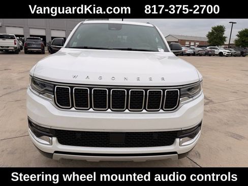 Used 2024 Jeep Wagoneer Series II w/ Flexible Seating Group image 7