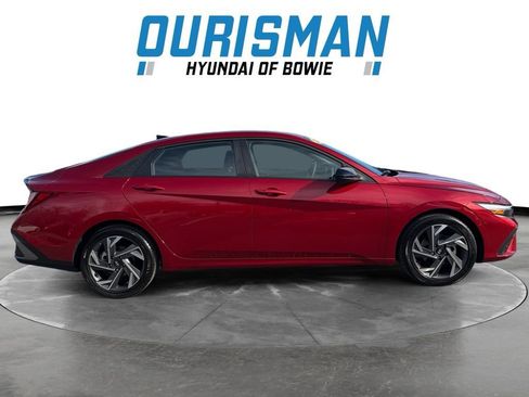 Certified 2025 Hyundai Elantra Sport image 2