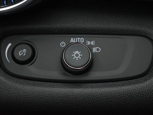 New 2026 Chevrolet Trax LT image 17