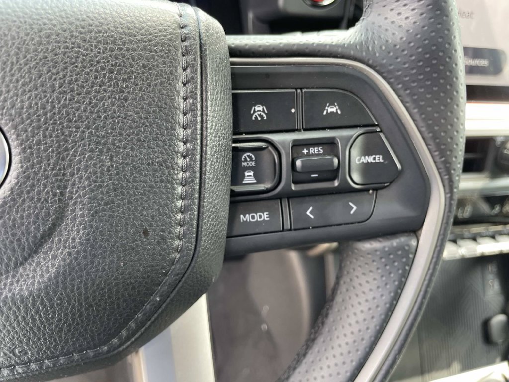 Certified 2025 Toyota 4Runner TRD Off-Road Premium w/ Tow Technology Package AWD/4WD image 27