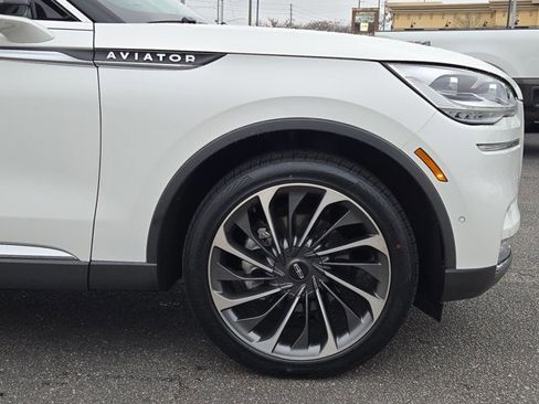 Used 2022 Lincoln Aviator Reserve w/ Equipment Group 201A image 11