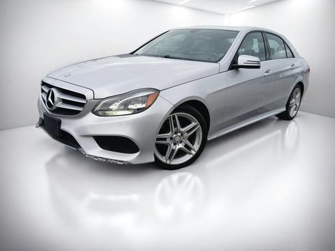 Used 2014 Mercedes-Benz E 350 4MATIC Sedan w/ Premium 1 Package image 2