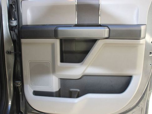 Used 2018 Ford F150 XLT image 21