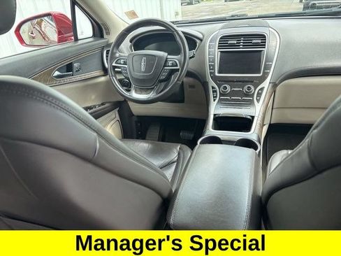 Used 2019 Lincoln Nautilus Select AWD/4WD image 38