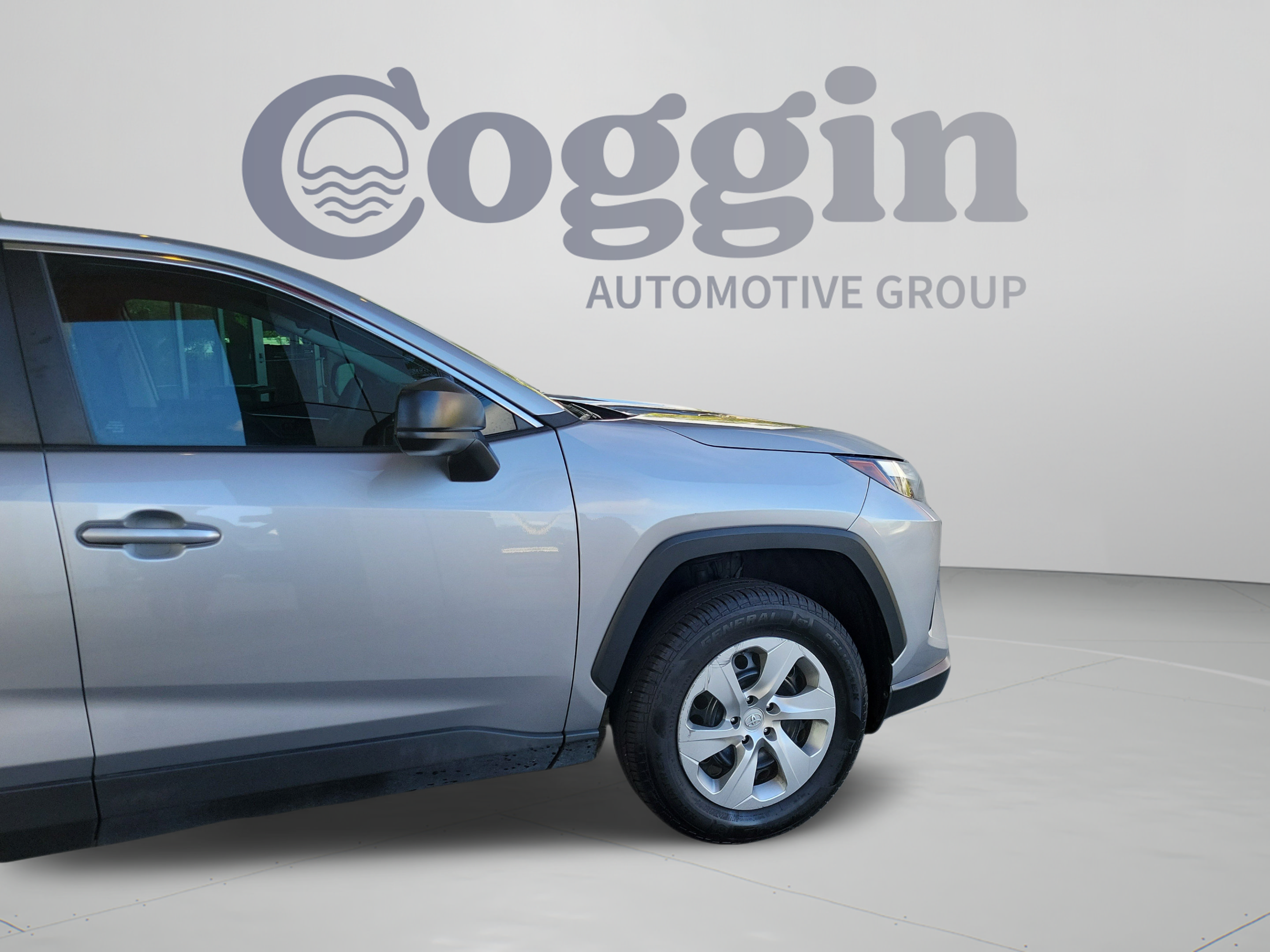 Used 2023 Toyota RAV4 LE FWD image 35