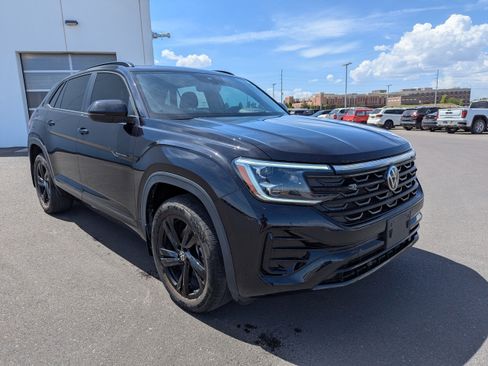 Used 2025 Volkswagen Atlas Cross Sport SEL R-Line AWD/4WD image 3