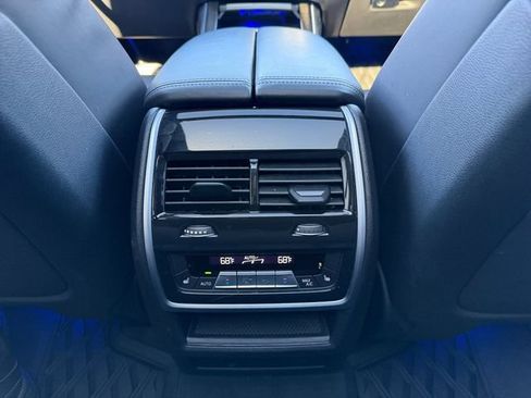 Used 2024 BMW X7 M60i w/ Executive Package AWD/4WD image 27