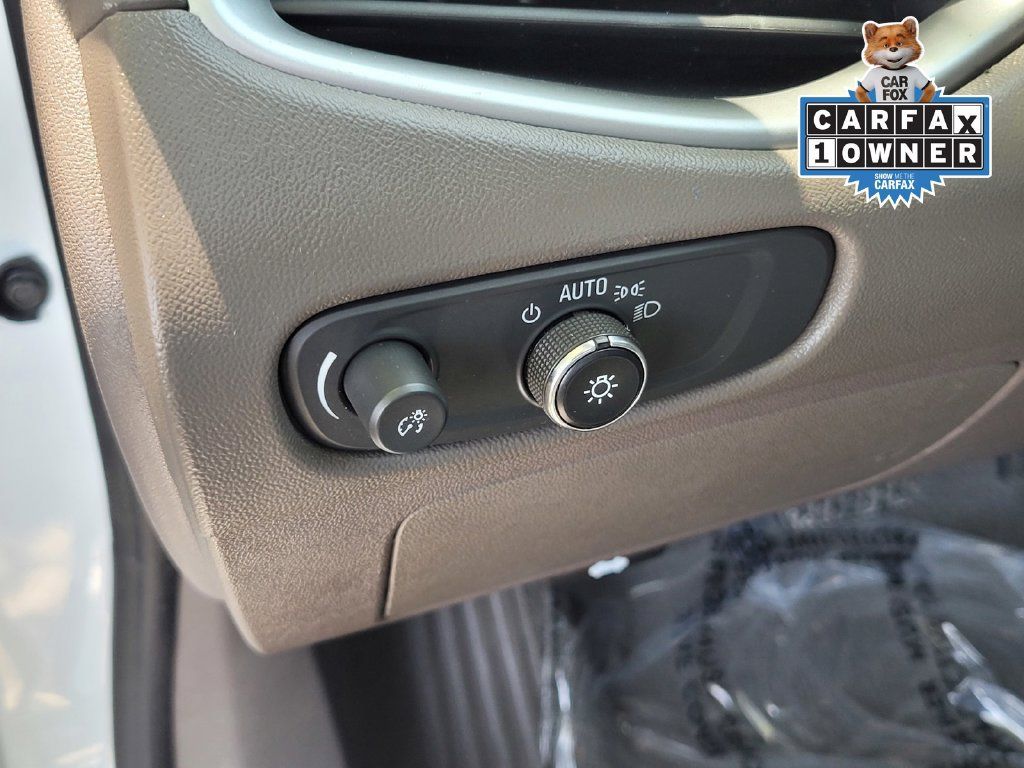 Used 2022 Chevrolet Malibu LT FWD image 17