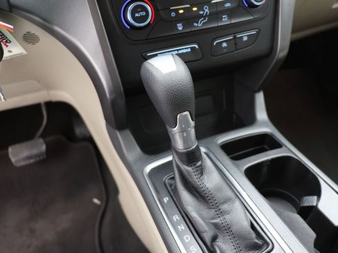 Used 2017 Ford Escape SE w/ Equipment Group 201A image 26