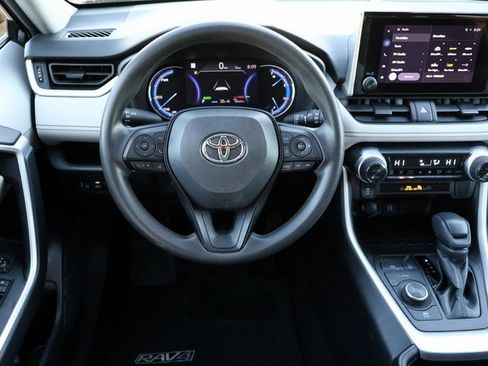Used 2023 Toyota RAV4 XLE image 4