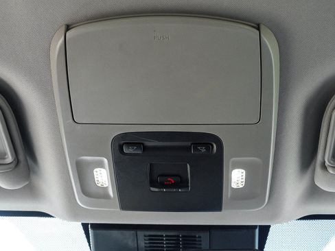 Used 2025 Toyota Camry LE AWD/4WD image 34