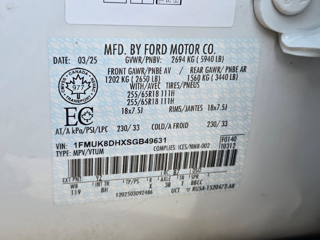 Used 2025 Ford Explorer Active AWD/4WD image 30
