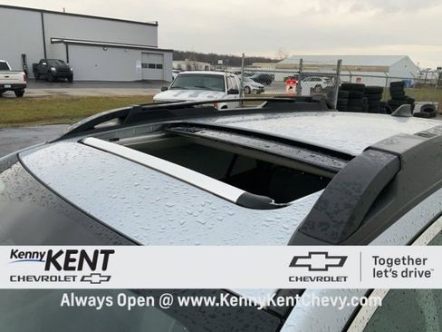 Used 2023 Subaru Outback Premium image 13