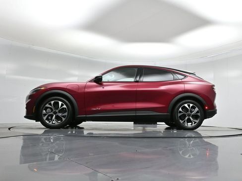 Certified 2025 Ford Mustang Mach-E Select image 8