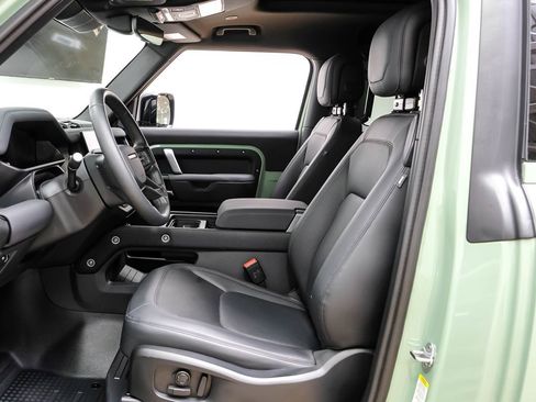 Used 2023 Land Rover Defender 110 75th Limited Edition image 4