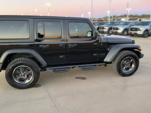 Used 2022 Jeep Wrangler Unlimited Sport image 8