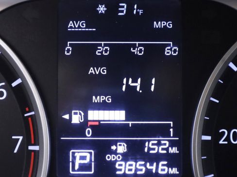 Used 2020 Nissan Kicks S image 14