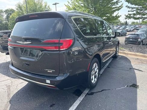 Used 2021 Chrysler Pacifica Limited w/ Premium & Safety Sphere Group AWD/4WD image 2