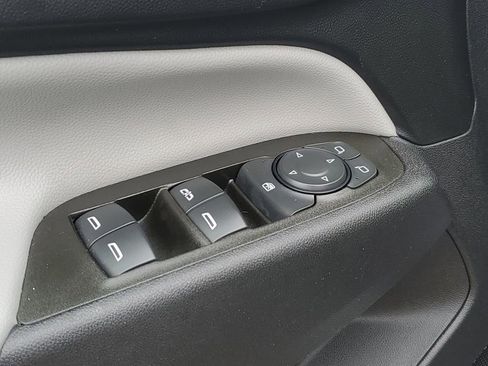 Certified 2023 Chevrolet Equinox LS w/ LS Convenience Package FWD image 24