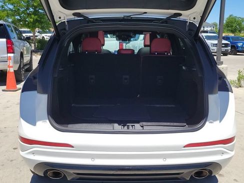Certified 2025 Lincoln Corsair Reserve w/ Jet Appearance Package AWD/4WD image 12