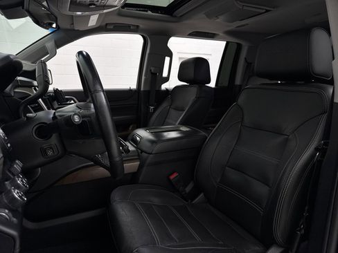 Used 2020 GMC Yukon XL Denali w/ Open Road Package image 19