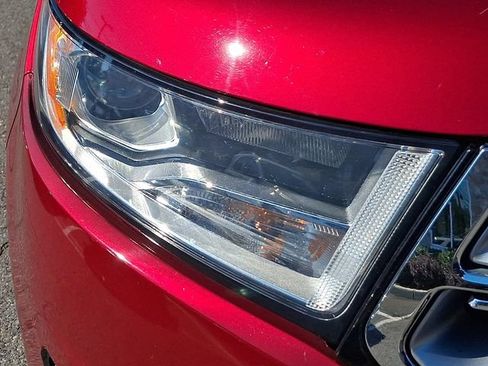 Used 2015 Ford Edge Titanium FWD image 9