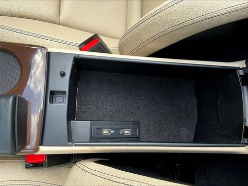 Used 2020 Mercedes-Benz SLC 300 image 14
