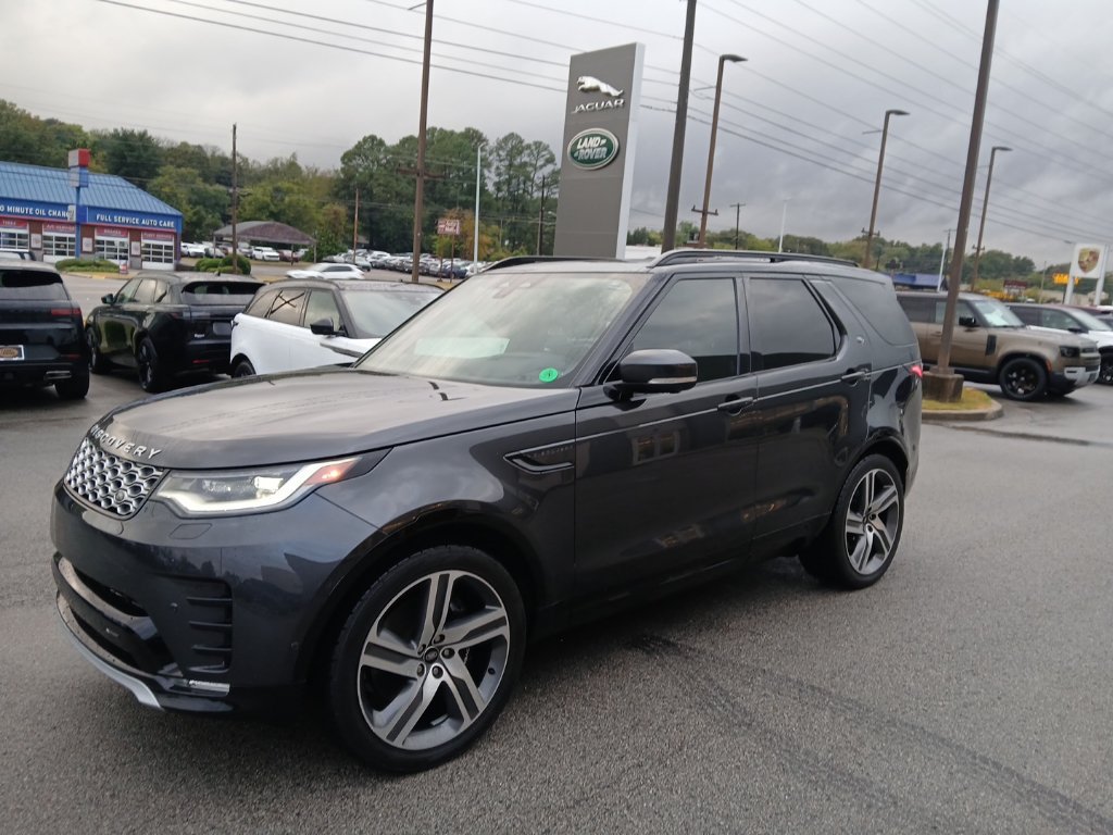 Used 2023 Land Rover Discovery Metropolitan Edition AWD/4WD image 1