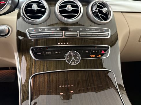Used 2018 Mercedes-Benz C 300 Sedan w/ Premium Package image 17